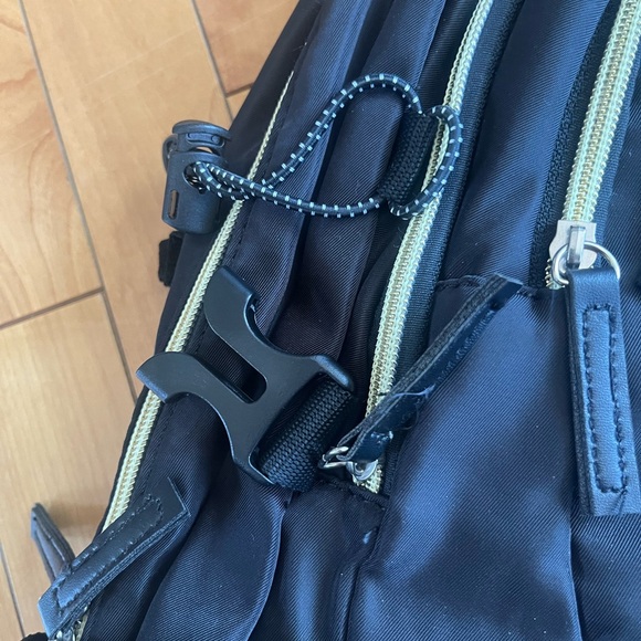 NWOT Backpack with USB mobile charger port 🆕 - Picture 10 of 15